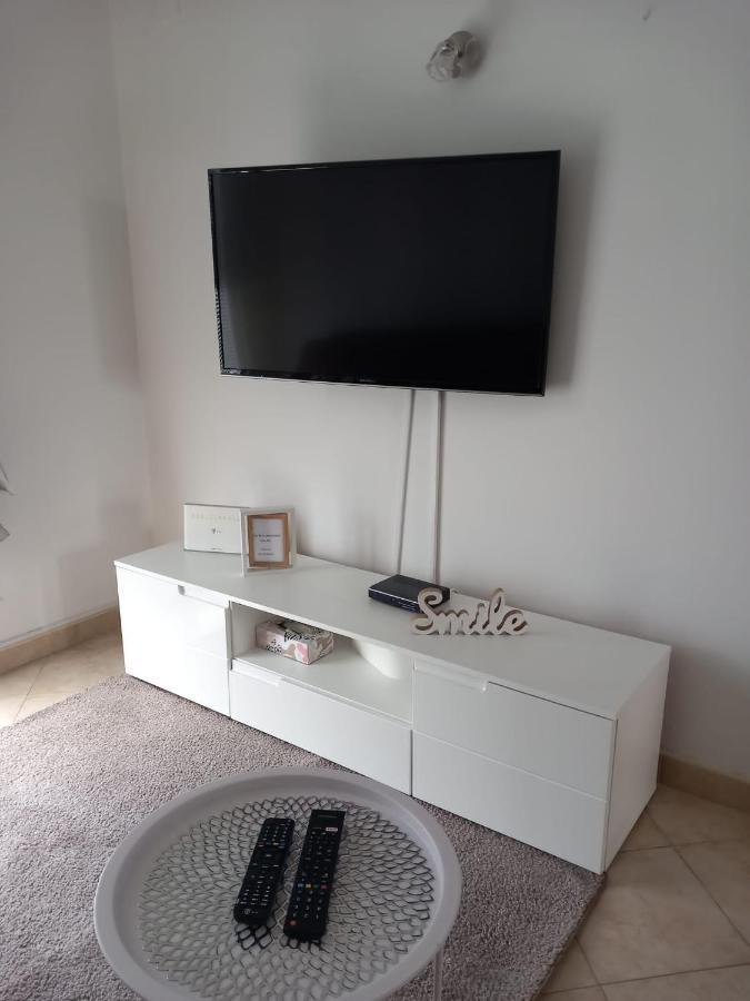Apartman Nika Lägenhet Ražanac Exteriör bild